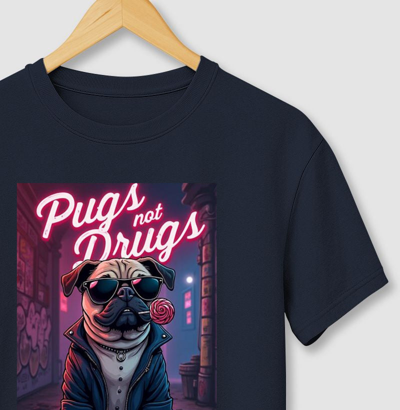 Camiseta Pugs Not Drugs baby look e regular PattaMansa